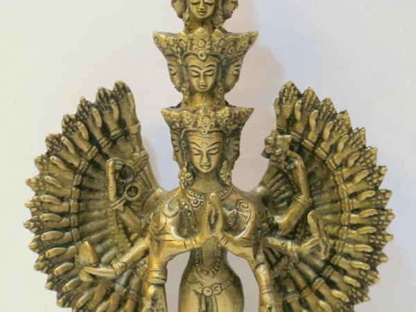 Avalokiteshvara Statue Messing 24 cm zu kaufen